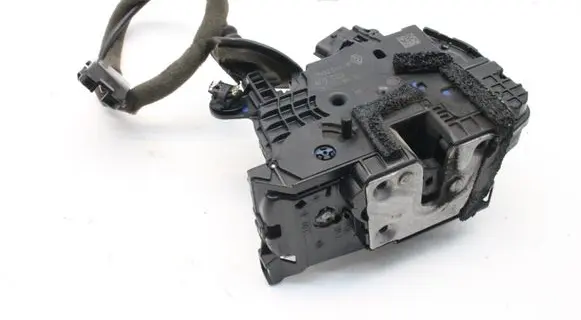 Renault Captur Rear door lock 805023047R
