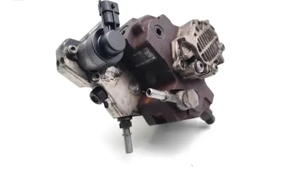 Renault Megane II Fuel injection high pressure pump 8200680077 0445010099 8200385478