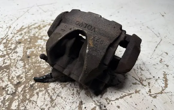 Volvo XC60 Front brake caliper