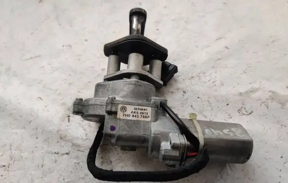 Volkswagen Transporter - Caravelle T5 Sliding door latching motor 7H0843766F