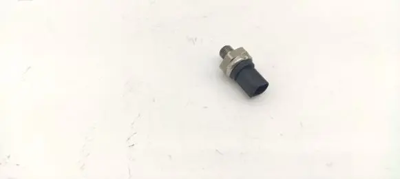 Mercedes-Benz CLS C219 Fuel pressure sensor A0061531128