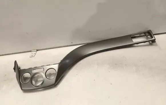 Subaru Forester SH Climate control/heater control trim 63203 6178