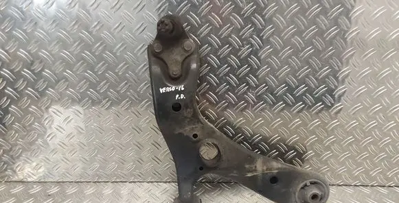 Toyota Verso Front lower control arm/wishbone