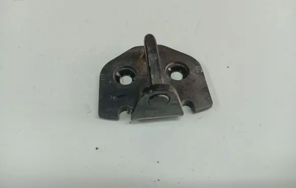 Volvo V50 Front door lock loop/hook striker 30699650