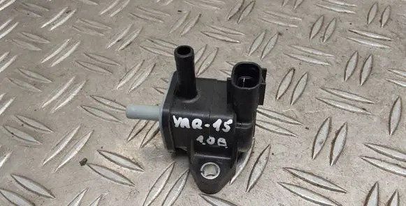 Toyota Yaris Vacuum valve 90910WC003