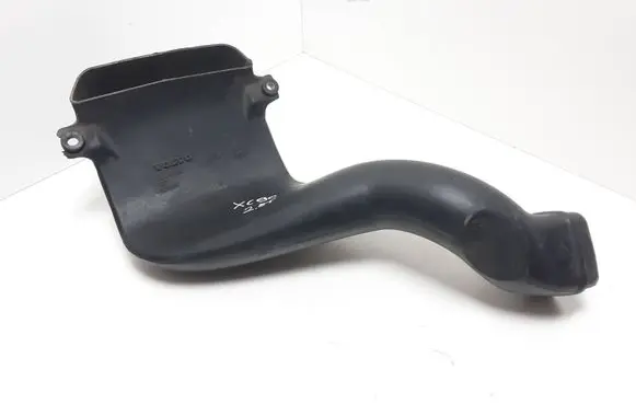 Volvo XC90 Air intake hose/pipe 8624986 7521