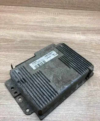 Renault Laguna I Engine control unit/module ECU HOM7700863477 7700102299