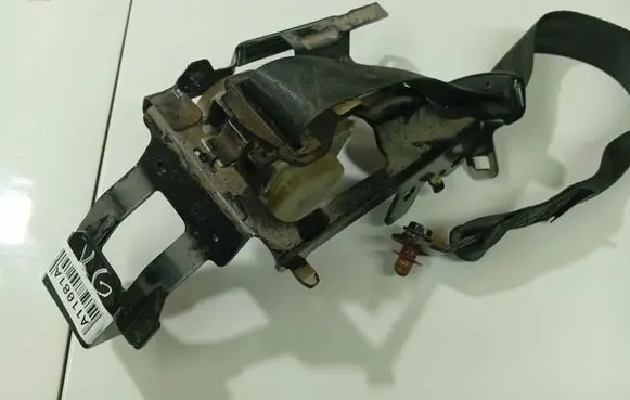 KIA Ceed Rear seatbelt 