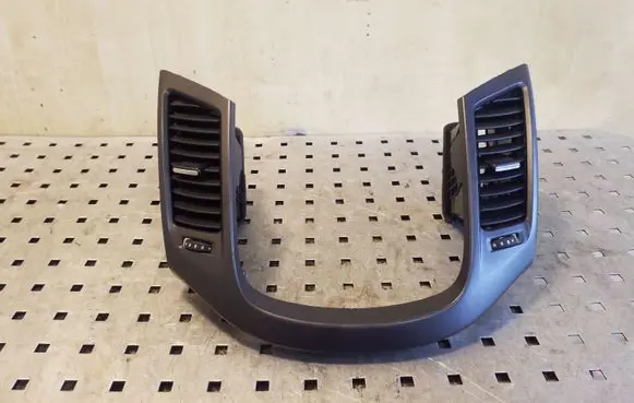 Chevrolet Orlando Dash center air vent grill