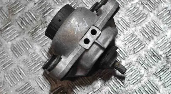 Land Rover Range Rover L405 Engine mount bracket