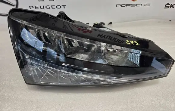 Skoda Scala Headlight/headlamp 657941016