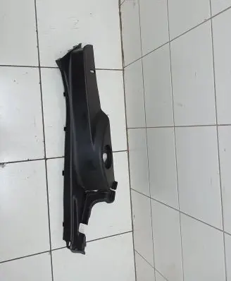 Toyota Auris E180 Rear seat side bottom trim 6255102340