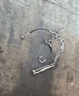 Volkswagen Golf VI Air conditioning (A/C) pipe/hose 1K0820721CA 1KO820743F