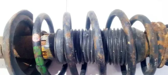 Volkswagen Polo III 6N 6N2 6NF Front coil spring