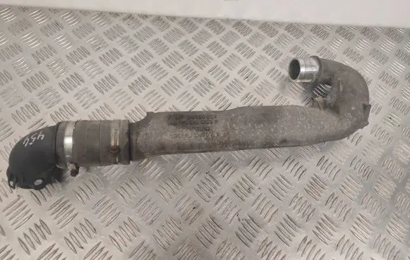 Opel Zafira B Intercooler air channel guide 55353325