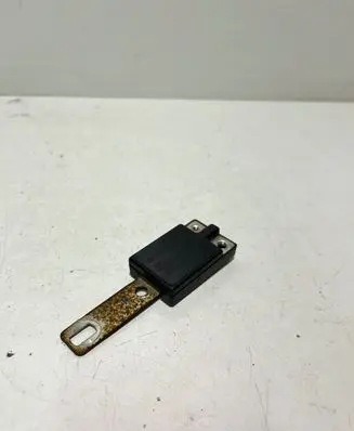 Mercedes-Benz E W210 Antenna control unit 2108201489
