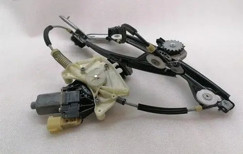 Maserati GranTurismo Rear door manual window regulator 670103666