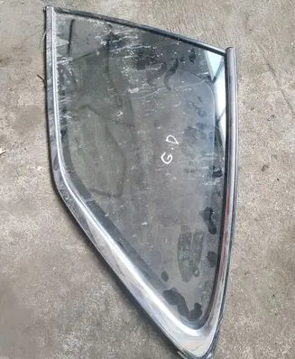 Subaru Legacy Rear side window