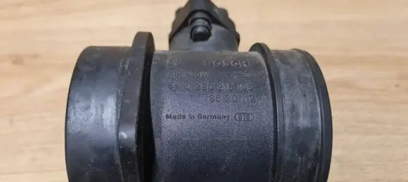 Volvo S80 Mass air flow meter 0280218108
