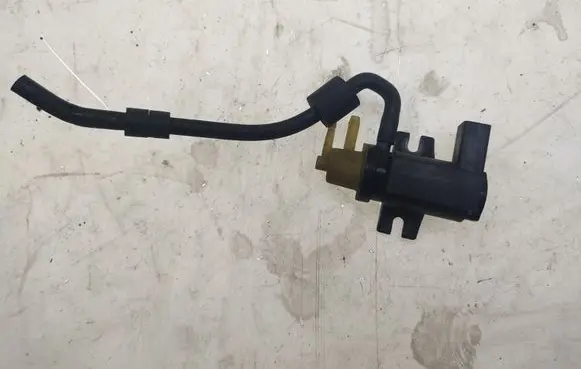 Volkswagen Golf VI Turbo solenoid valve 1K0906627A