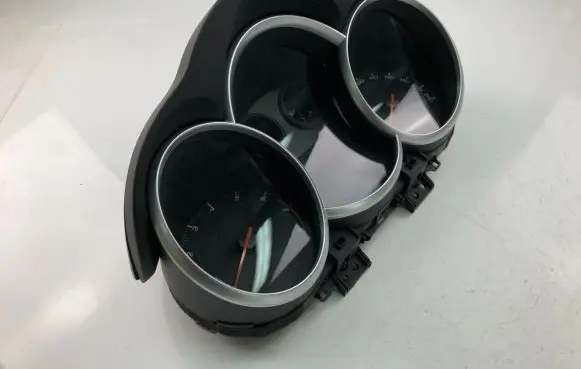 Chevrolet Cruze Speedometer (instrument cluster) 95079983