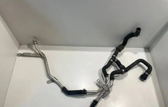 Audi Q7 4M Engine coolant pipe/hose 4M0819377N 4M0265374R 4M0121485CJ