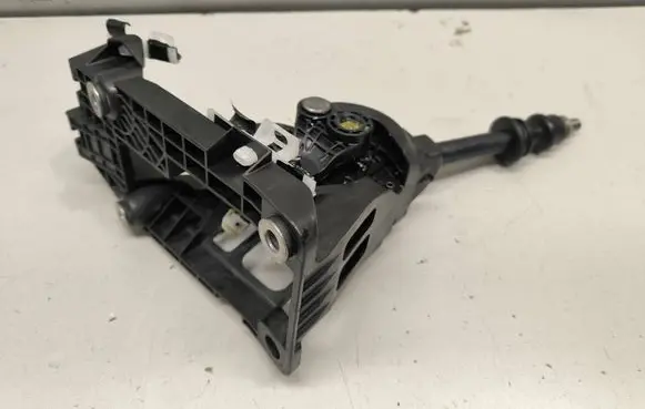 Toyota Avensis T270 Gear shifter/selector 112102401
