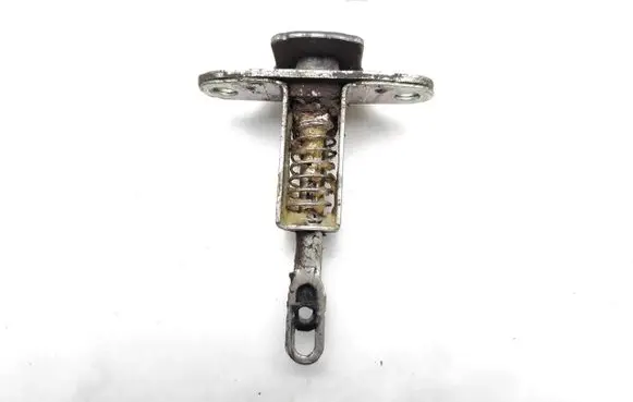 Isuzu Rodeo Tailgate lock loop/hook striker 