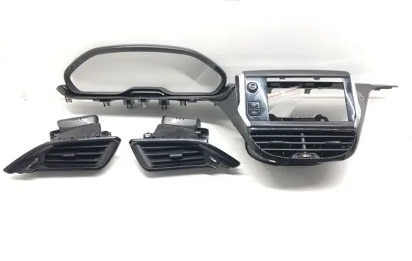Peugeot 208 I Dashboard trim 9673131677