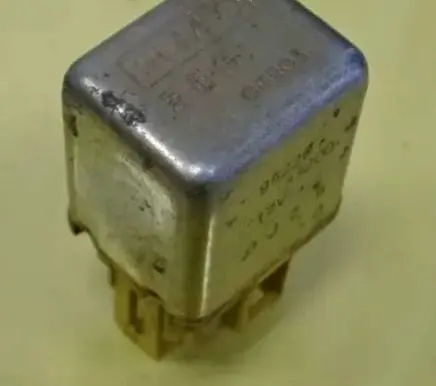 Hyundai Lantra I Other relay 95220-33200 9522033200