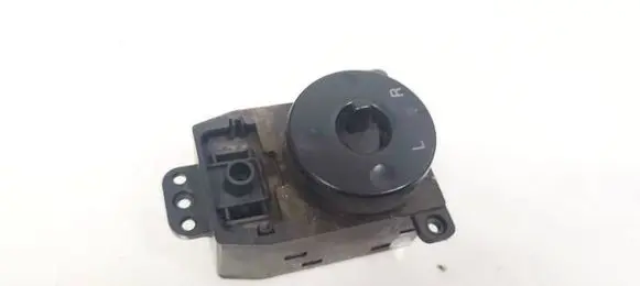 KIA Carens II Wing mirror switch 