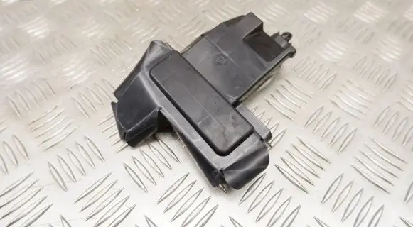 Toyota Highlander XU70 Intercooler air guide/duct channel 16695F0140