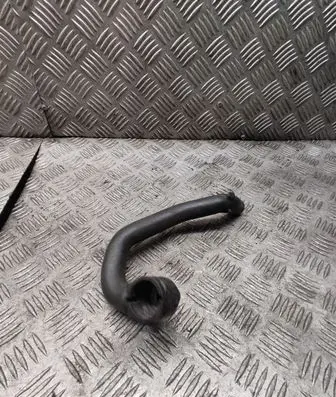 Volkswagen Touran I Engine coolant pipe/hose