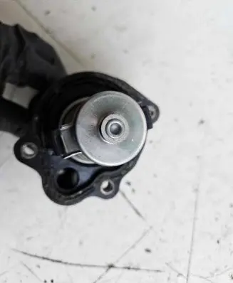 Thermostat/thermostat housing