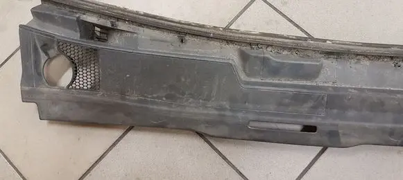 Peugeot 607 Wiper trim