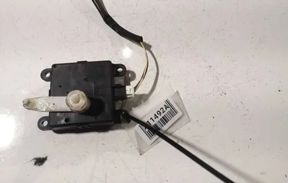 Nissan Qashqai Air flap motor/actuator A24842A7722001