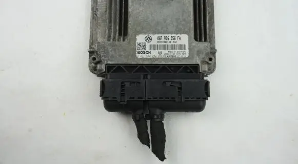 Skoda Octavia Mk2 (1Z) Engine control unit/module 06F906056FA 0261S02252