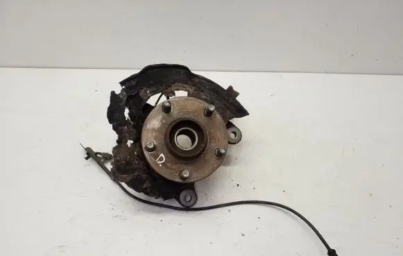 Toyota Avensis T270 Front wheel hub