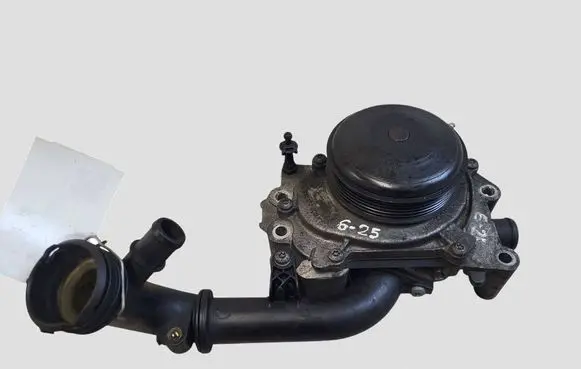 Mercedes-Benz C W204 Water pump 010133803KT 013046804KT