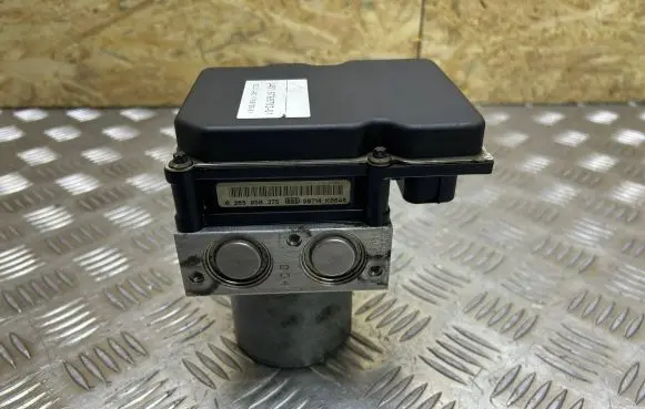 BMW 5 E60 E61 ABS Pump 6769703 6769705 3451676970301