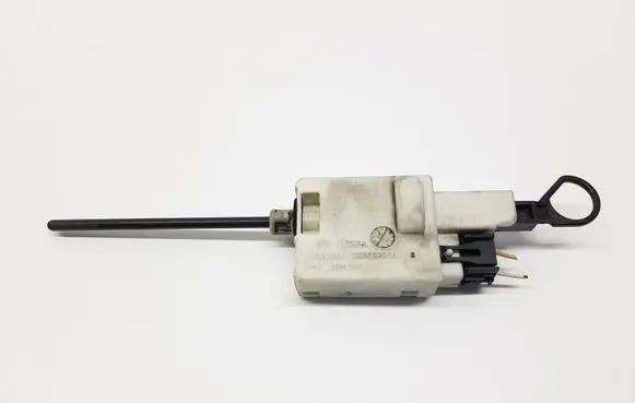 Peugeot Expert Fuel tank cap lock 8200032984 nr7619