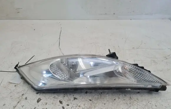 Nissan Juke I F15 Headlight/headlamp