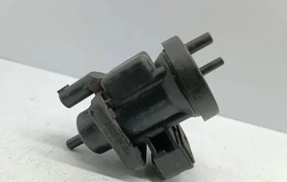 Mercedes-Benz A W168 Turbo solenoid valve A0005450427 0005450427