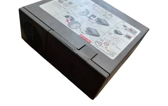 Audi Q3 8U Tire air pump compressor 8P0012615A