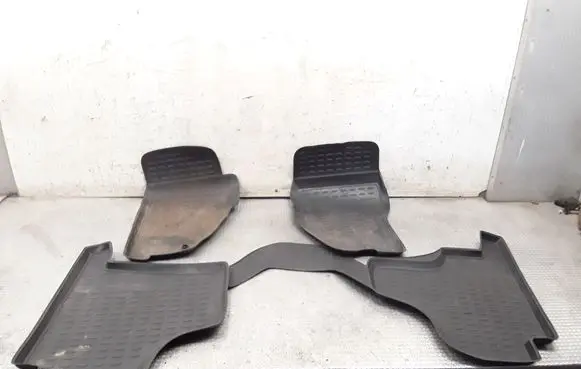Dodge Nitro Car floor mat set 