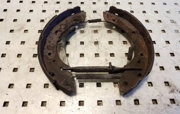 Renault Espace III Brake pads (rear) 
