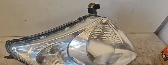Suzuki Swift I Headlight/headlamp P4432L