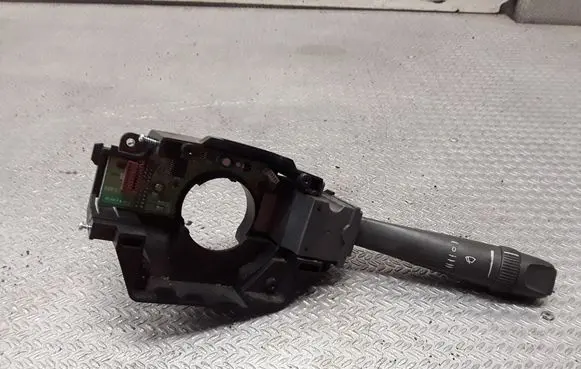 Volvo V70 Wiper control stalk 8666599