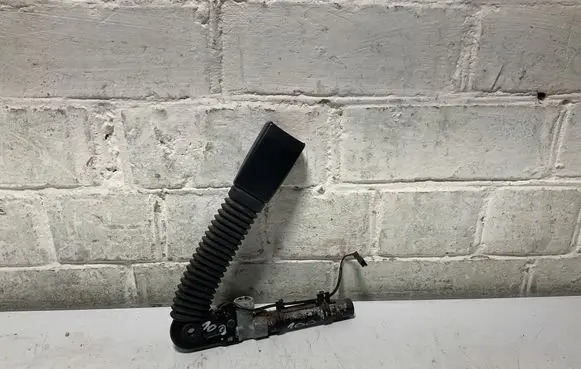 BMW 5 F10 F11 Front seatbelt buckle 9115305 4941217970