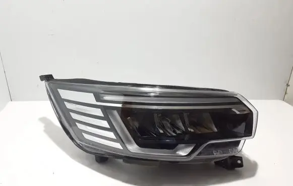 Renault Trafic III (X82) Headlight/headlamp 260102899R